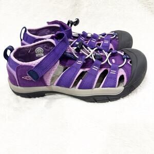 KEEN Newport H2 Purple Waterproof Sandals sz 6 Hiking Sandals